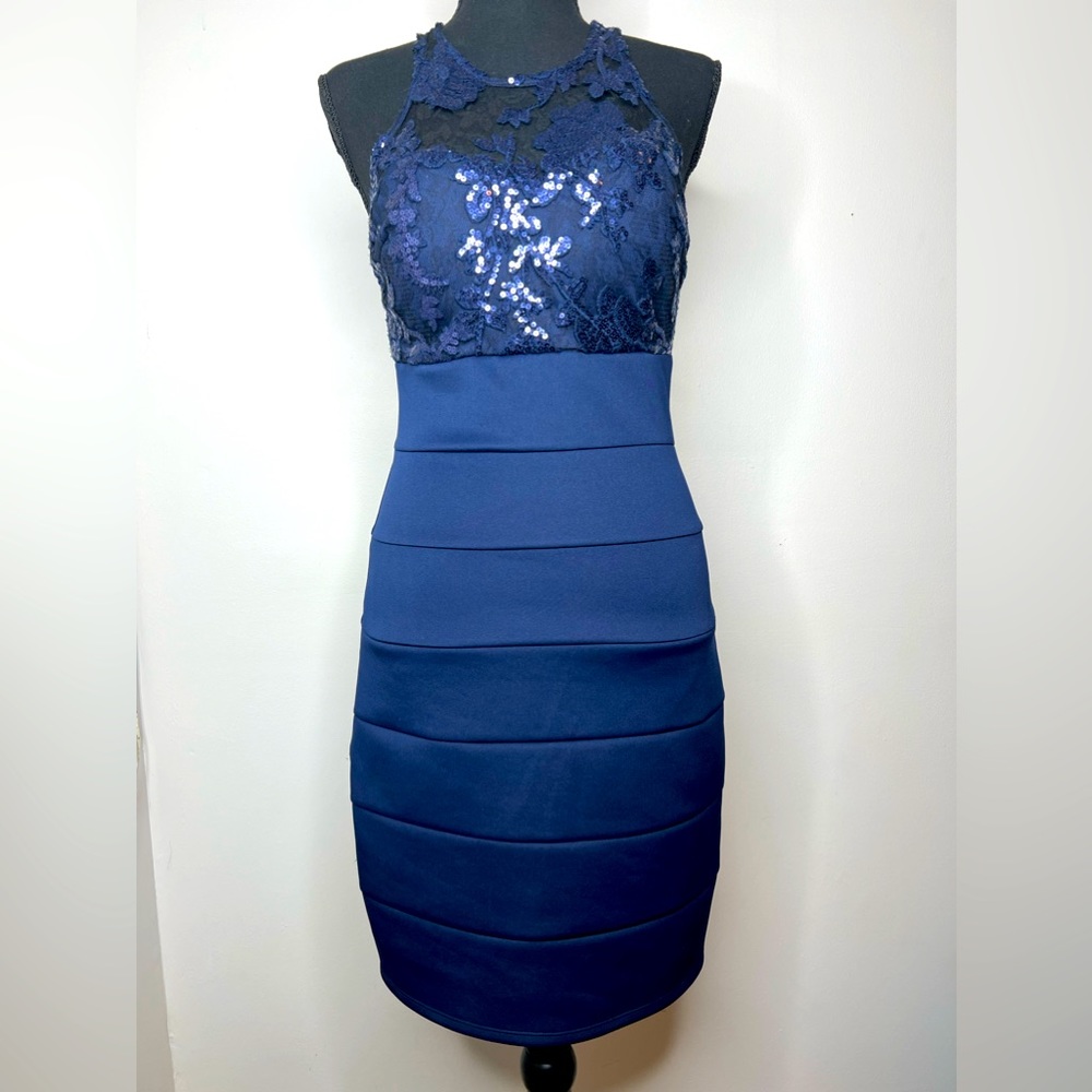 Sequence top prom/wedding dress
